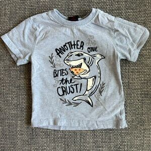 Fierce Frank Shark Tee 2T Gray “Another One Bites the Crust” 🦈🍕